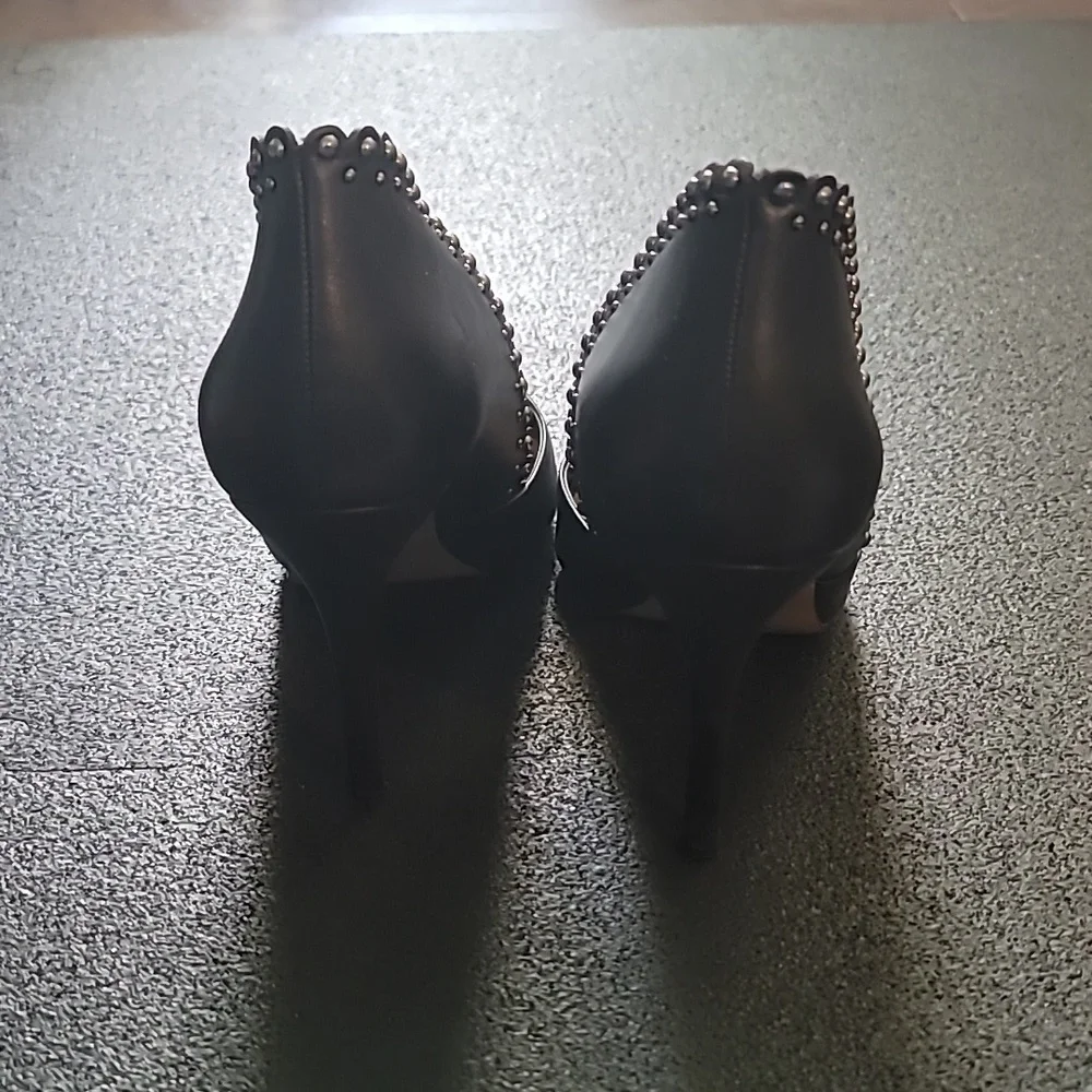 Shoes - Picture 3 of 3